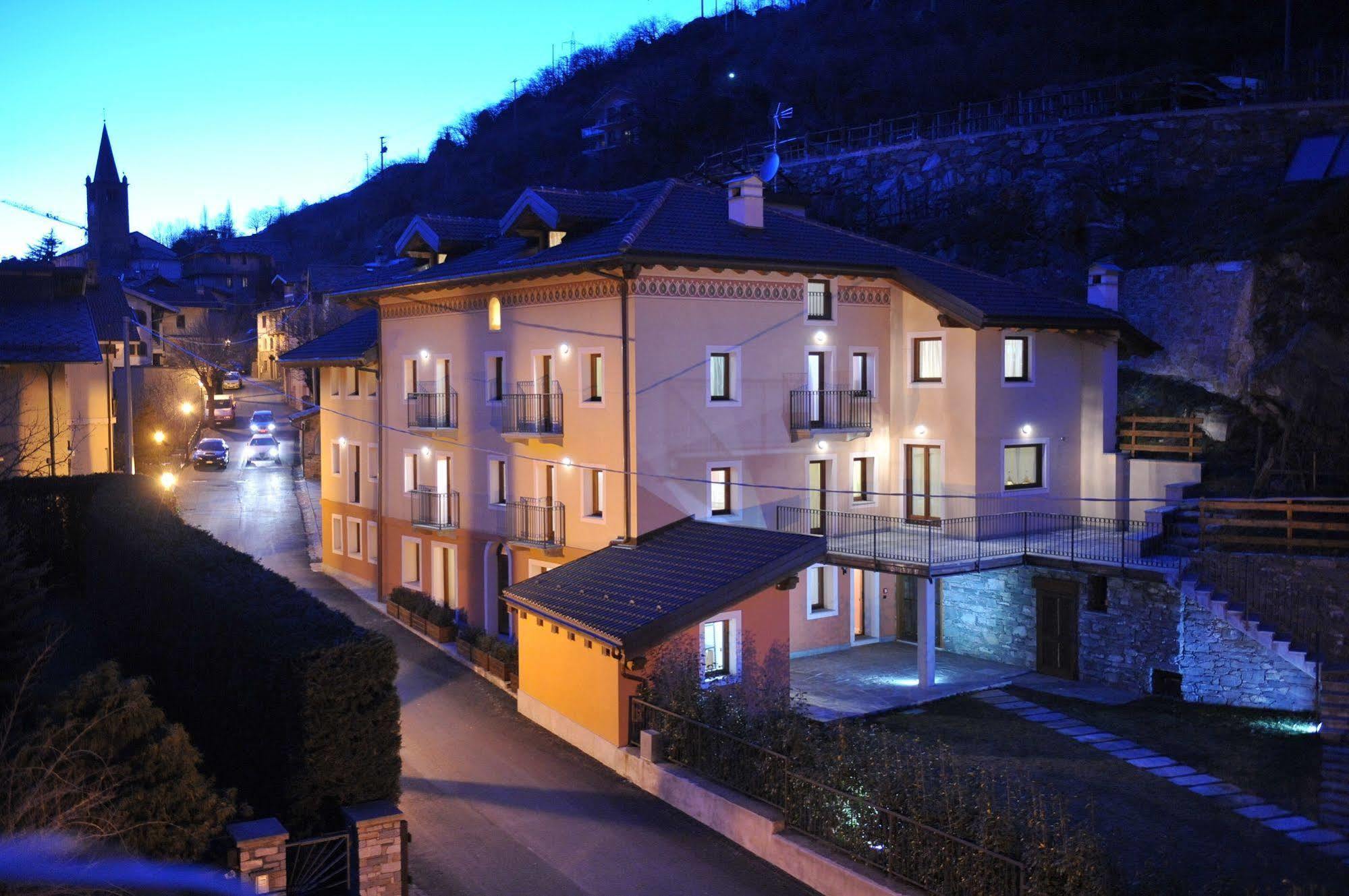 Au Berceau Du Bien-Etre Villa Chambave Eksteriør bilde